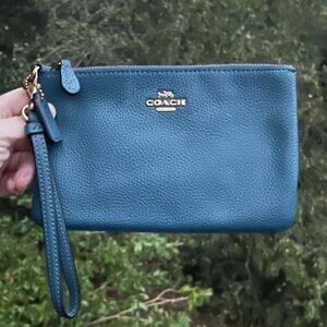 COACH Wristlet Wallet Pouch Polished Pebble Leather Deep Turquoise AUTHENTIC NWT